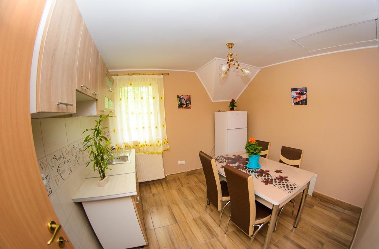 Casa Liana Hotel Oradea Ngoại thất bức ảnh