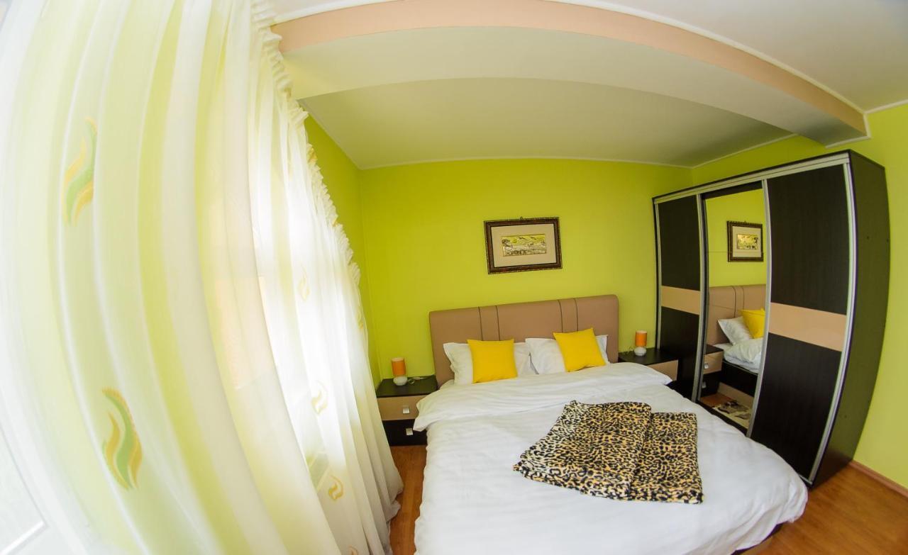 Casa Liana Hotel Oradea Ngoại thất bức ảnh