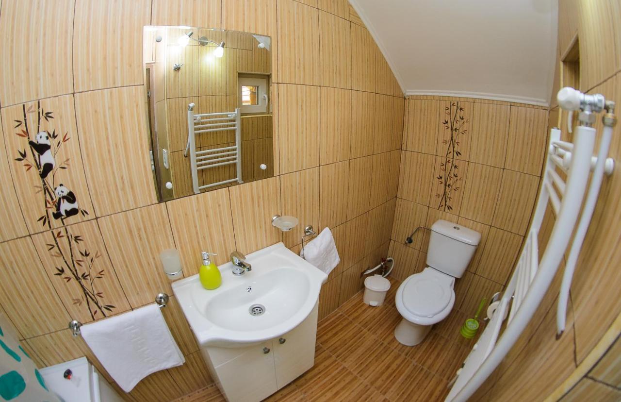 Casa Liana Hotel Oradea Ngoại thất bức ảnh