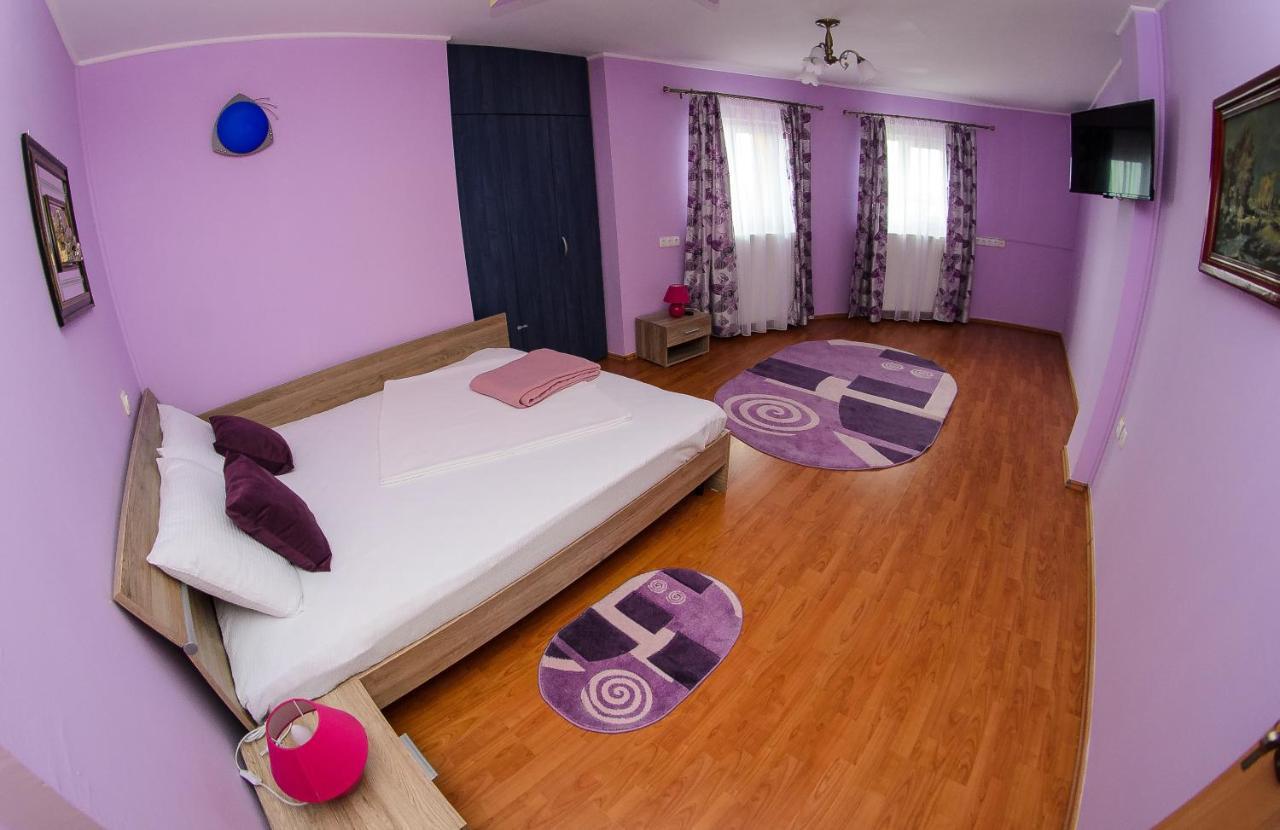 Casa Liana Hotel Oradea Ngoại thất bức ảnh